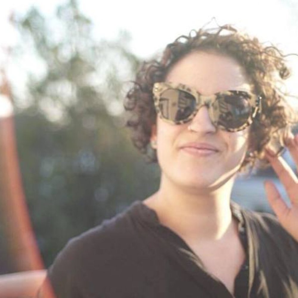 Meet your Posher, Kenza